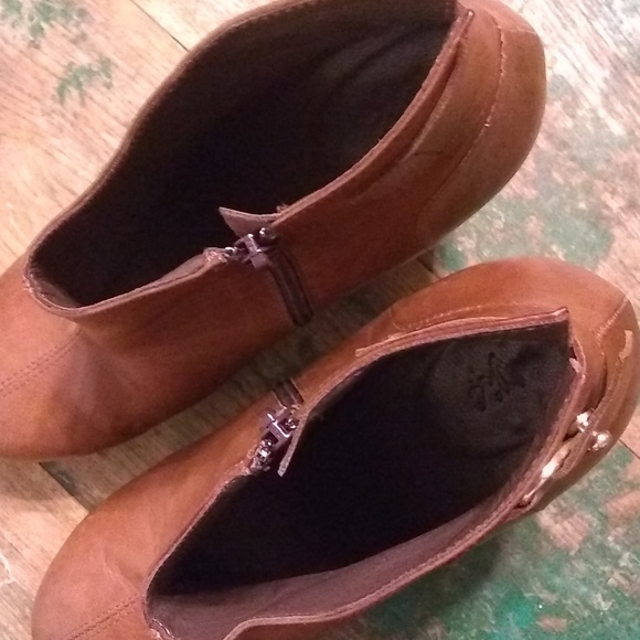 Vic, Ankle High Boot, Women’s Shoes, Euro 38/US 7, Italy - Picture 4 of 7